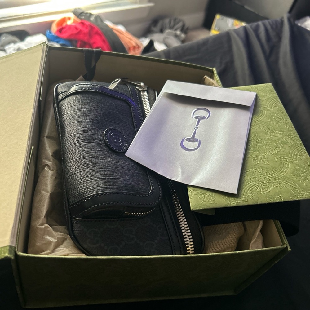 Gucci Black Belt Bag Leather Compact Design